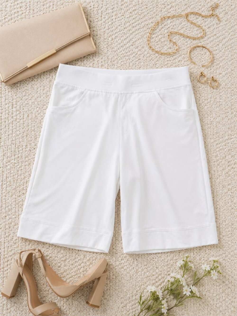 Onque White Elastic Waist Shorts NWT Summer Casual Relaxed